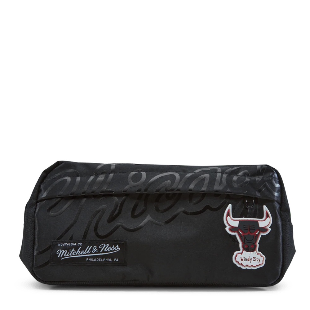 NWT - Mitchell & Ness Black Chicago Bulls Fanny Pack